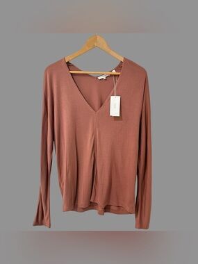Vince Mauve Long Sleeve V-Neck Blouse M ($125) NWT